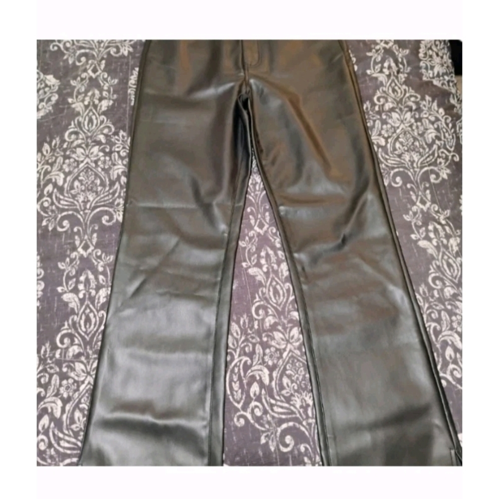 Vibrant Sleek Black Straight Leg Pants - Picture 1 of 9